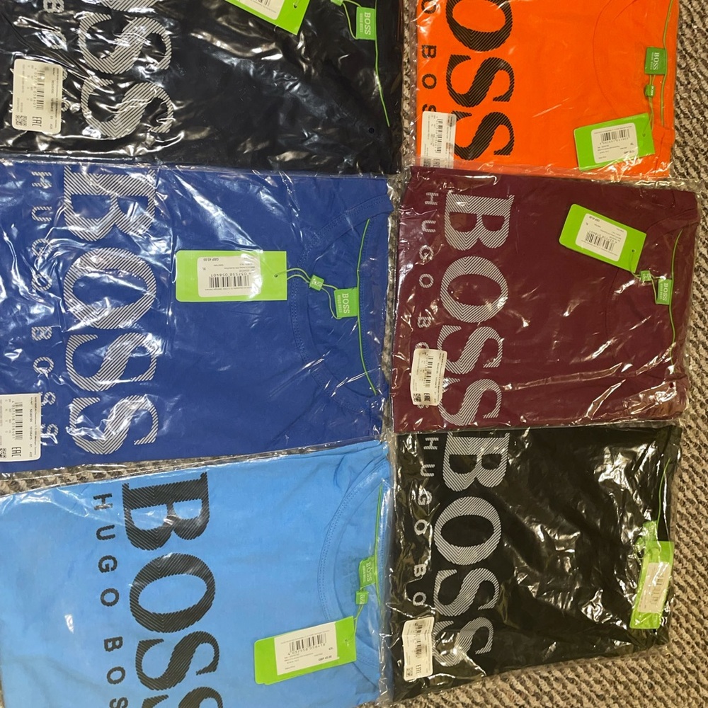 White hugo boss big logo tshirt - Picture 3 of 3